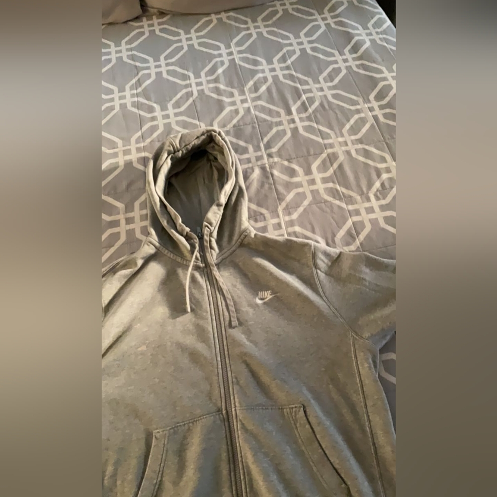 Nike sweatshirt